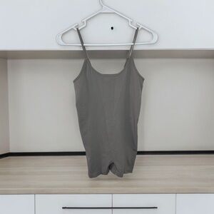 E By Eloise Anthropologie Womens Medium Gray Stetch Romper With Spagetti Straps